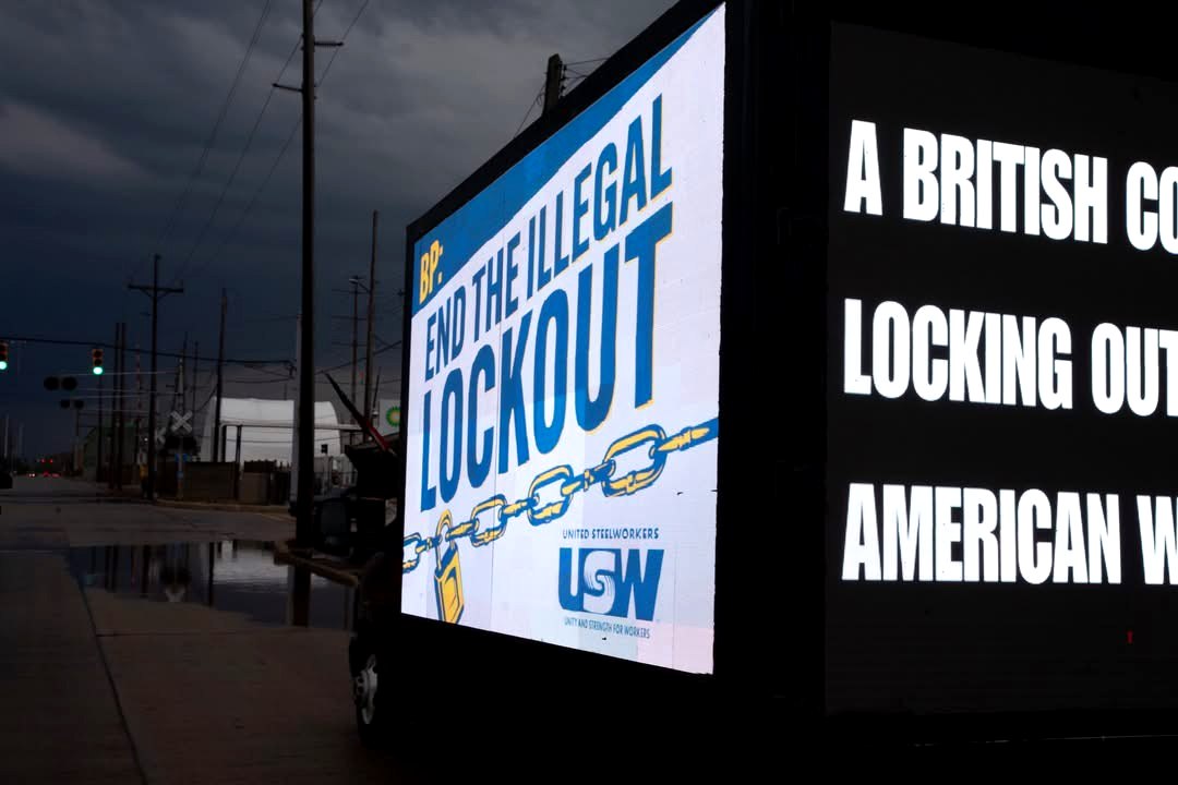 USW Local 7-1 BP lockout message on the AOTC LED billboard truck